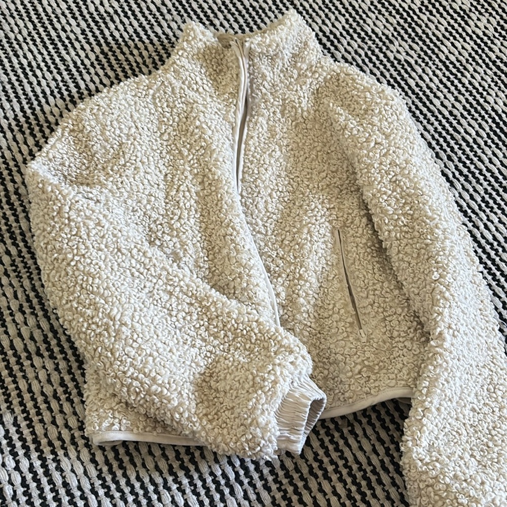 Cute beige jacket! Unique